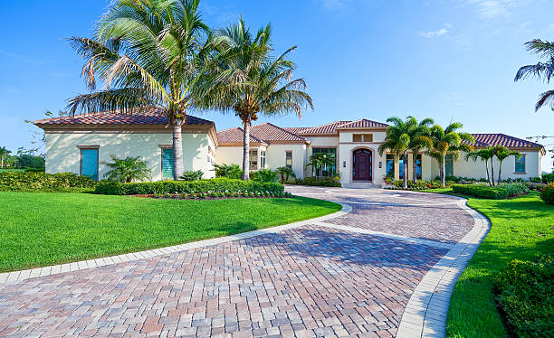 Best Professional Driveway Pavers  in La Crescent, MN